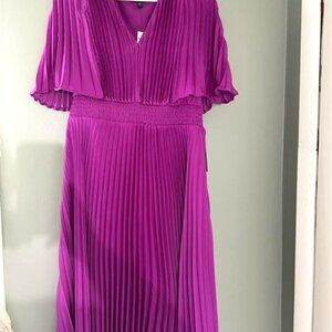 EXPRESS PLEATED V-NECK MIDI DRESS fuchsia Size Large Butterfly Sleeve NWT